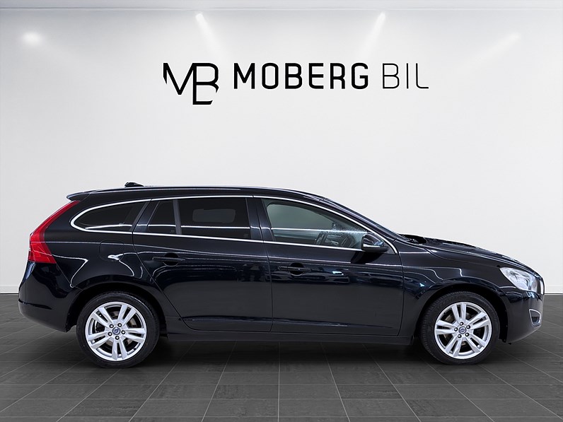 Volvo V60 D4 163hk Momentum Business EDT PDC Värmare