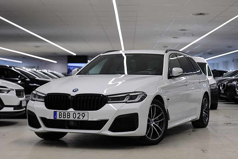 BMW 530e xDrive M-Sport B-Kamera HiFi Skinn Keyless Display key MOMS