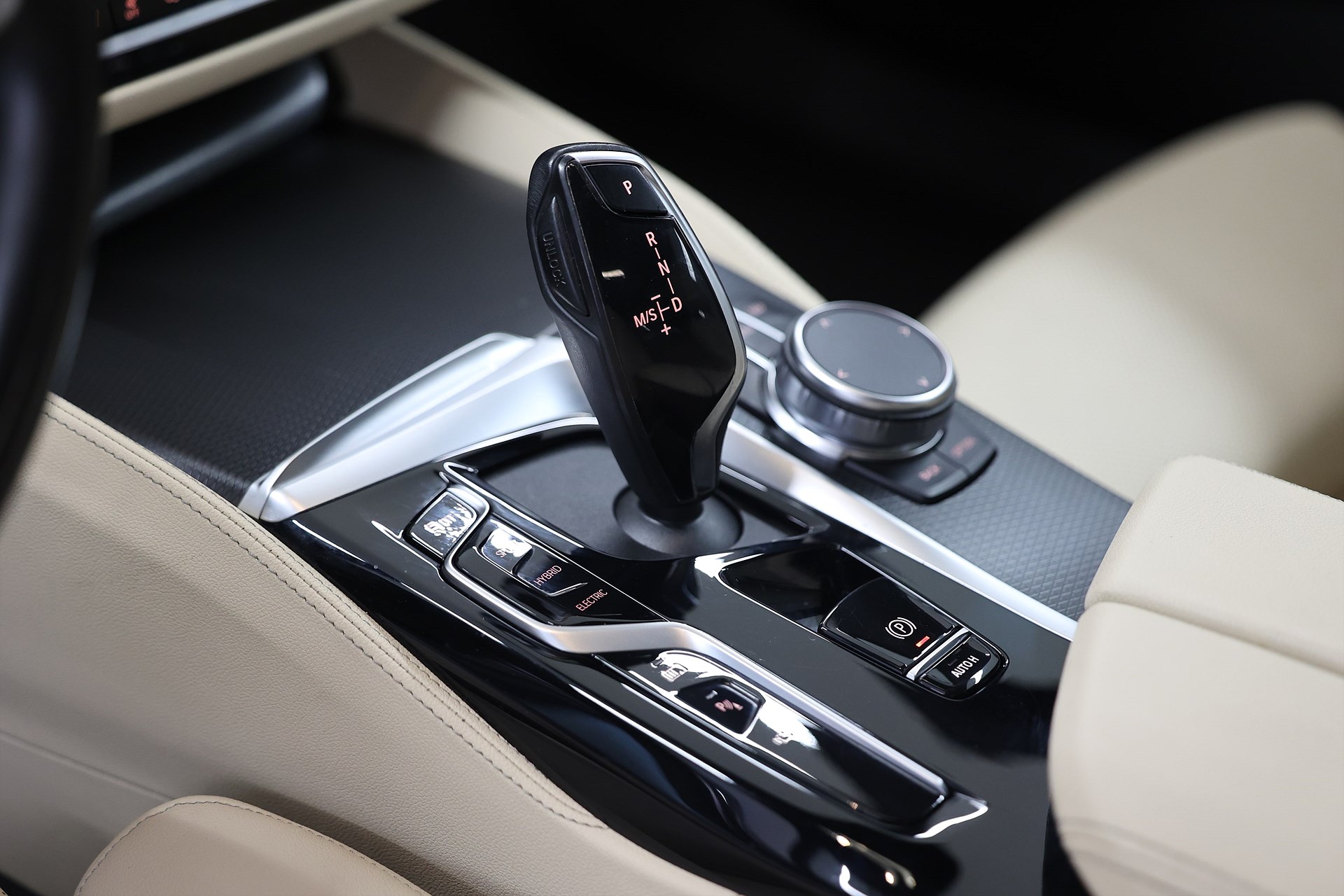 BMW 530e xDrive Touring M-Sport Innovation HUD Drag 360 MOMS