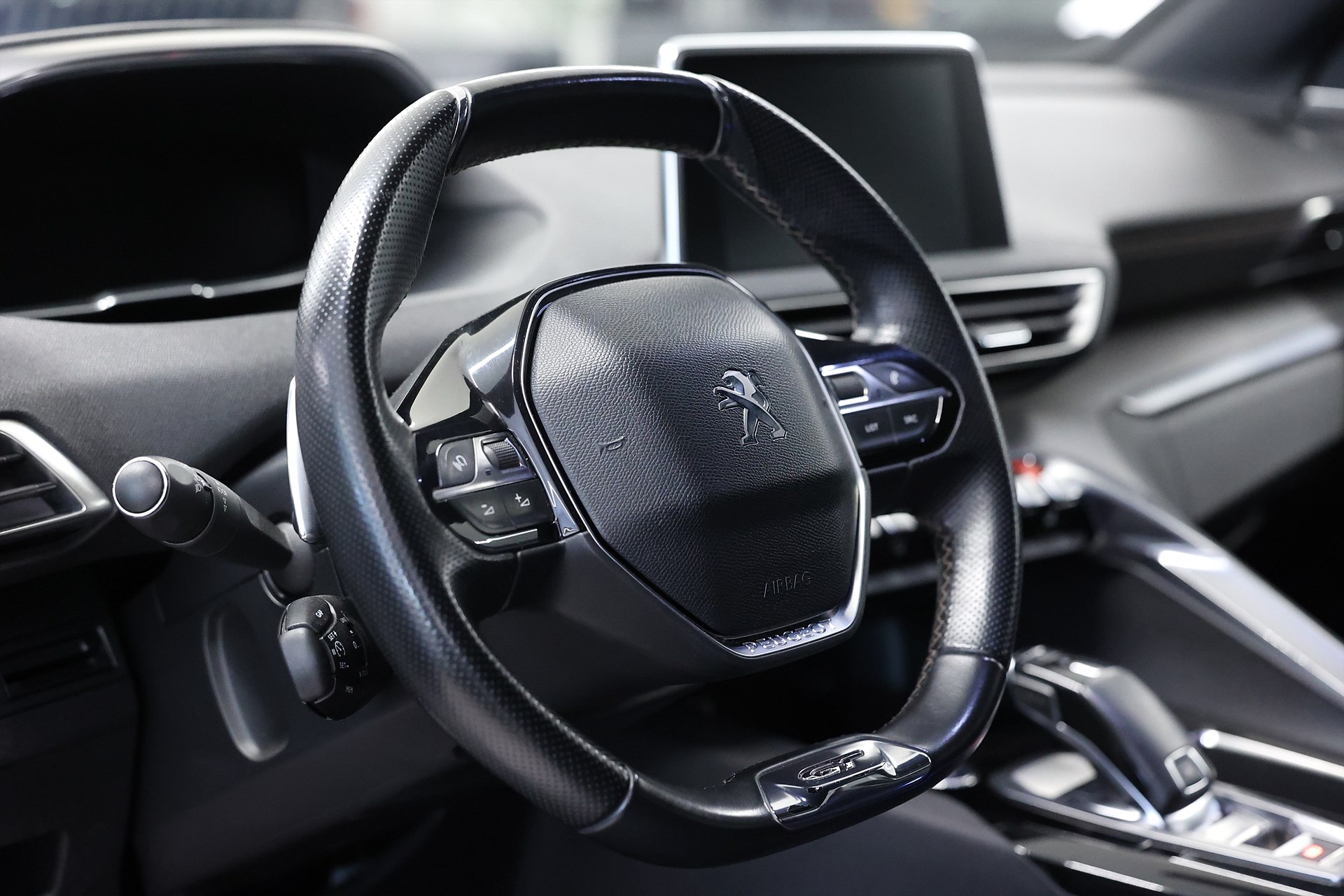 Peugeot 5008 2.0 BlueHDi 181hk *Hjulkampanj!* GT Line Focal 7-sits Drag