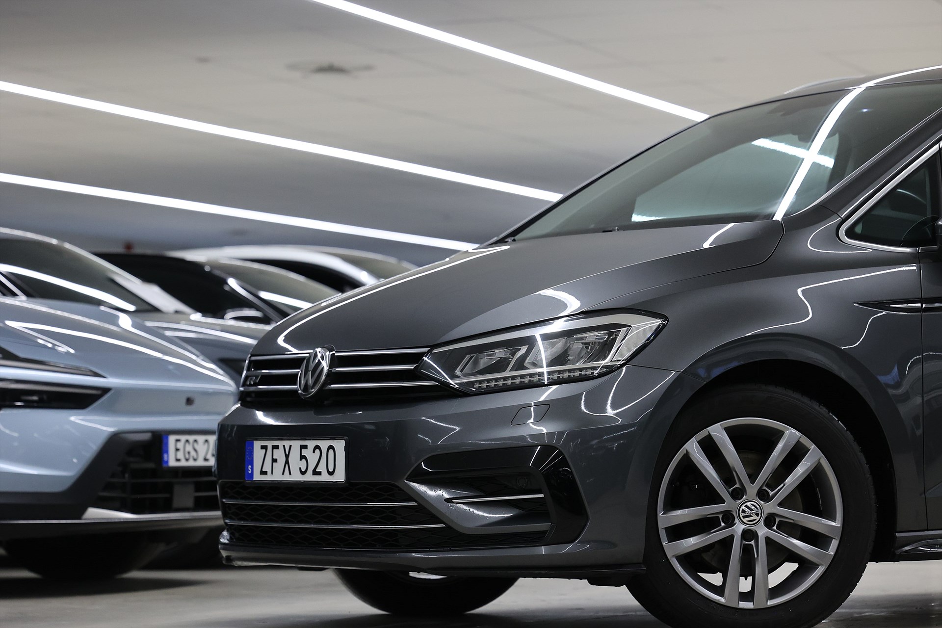 Volkswagen Touran 1.8 TSI 180hk *Hjulkampanj!* R-Line Drag