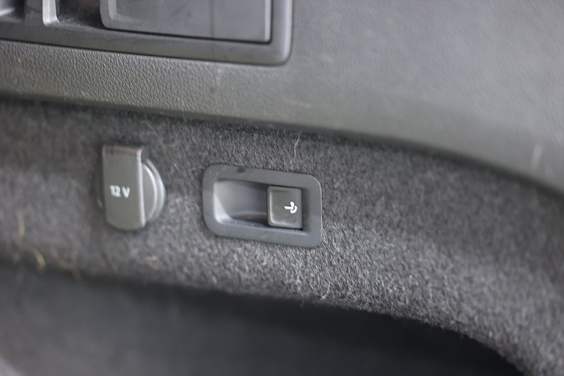 Volkswagen Passat SC 1.4 TSI 218hk *Hjulkampanj!* GTE Värmare Navi Drag MOMS