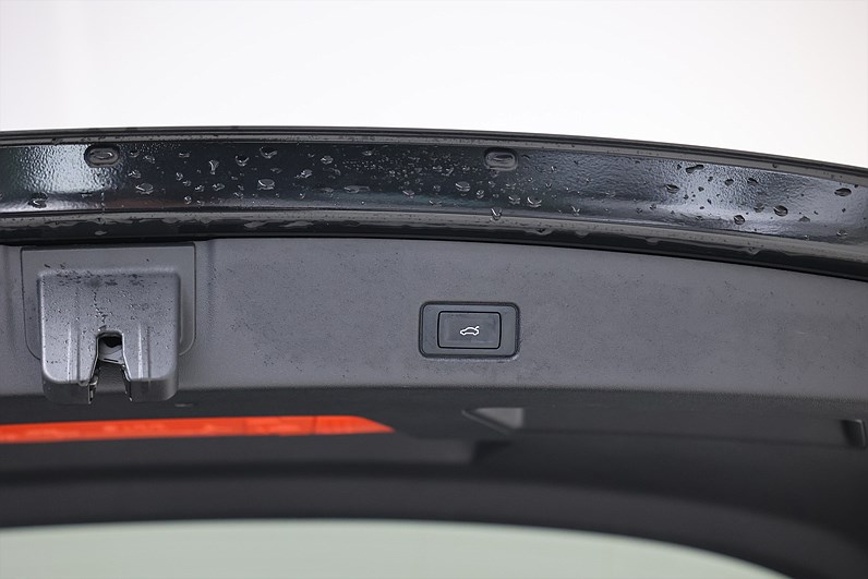Audi Q4 40 e-tron 204hk *Hjulkampanj!* B-kamera Navi Värmare Black pkt