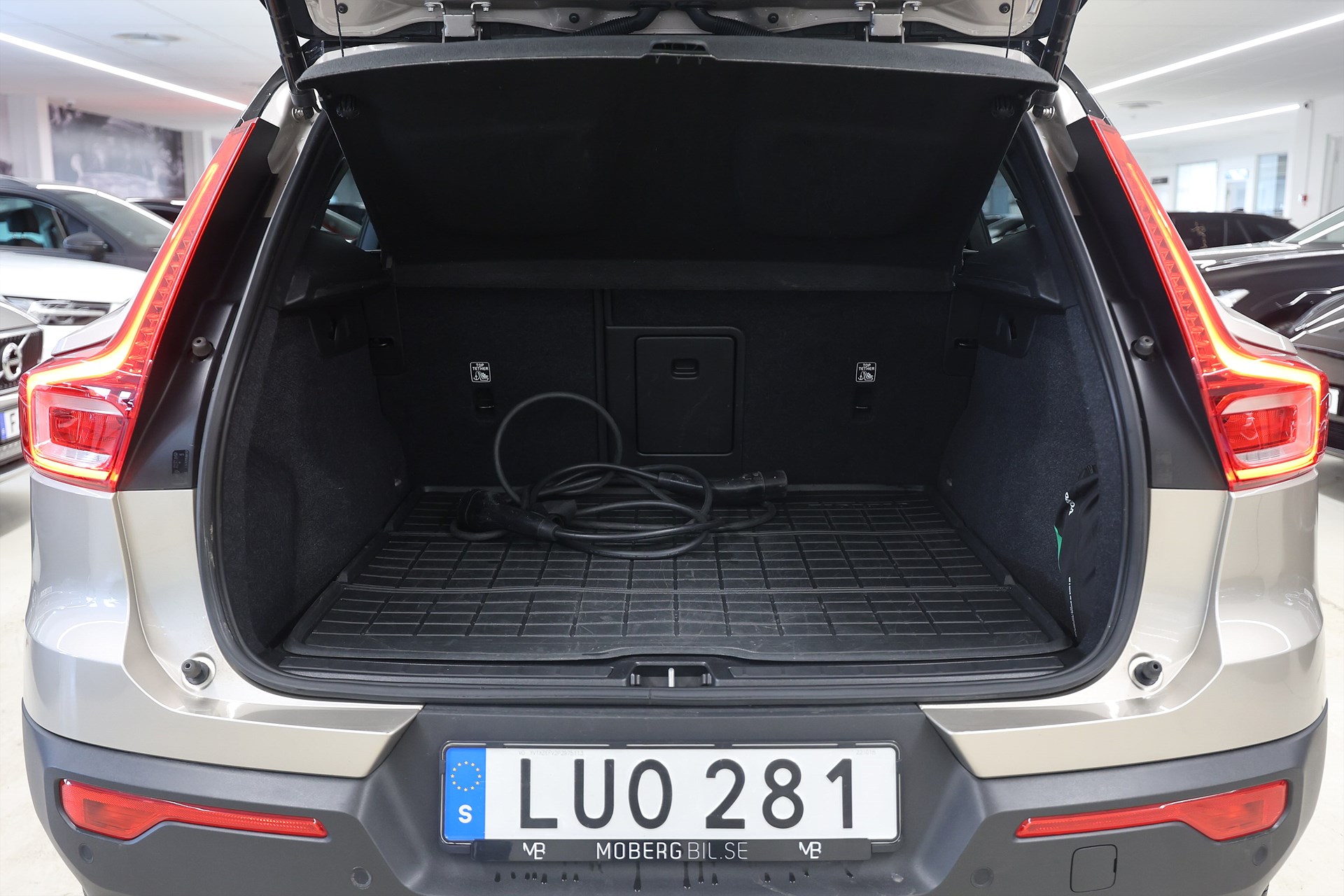 Volvo XC40 Recharge Single Motor 231hk Plus Keyless B-kamera Drag