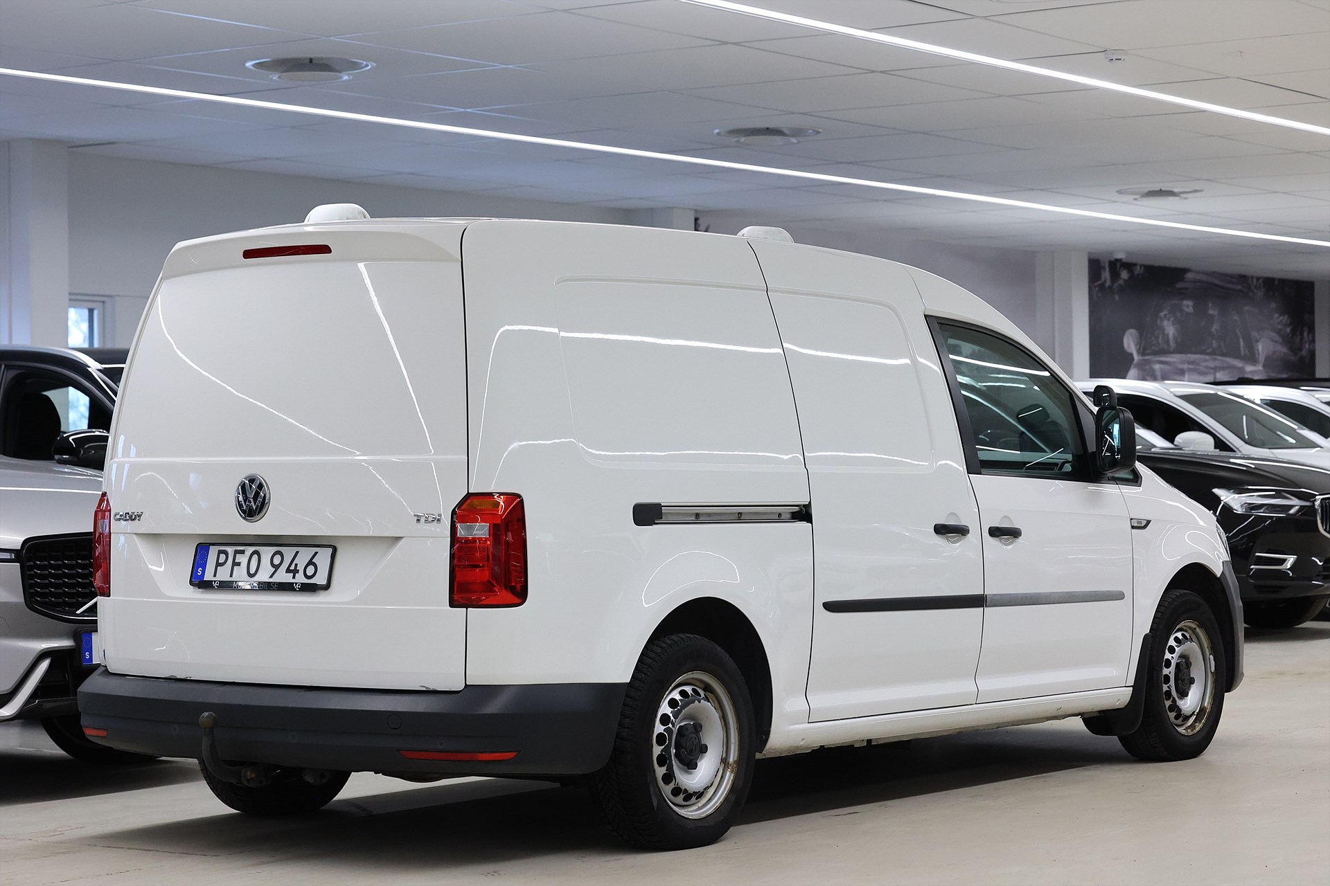 Volkswagen Caddy 2.0 TDI 102hk Drag V-inrett PDC Värmare MOMS