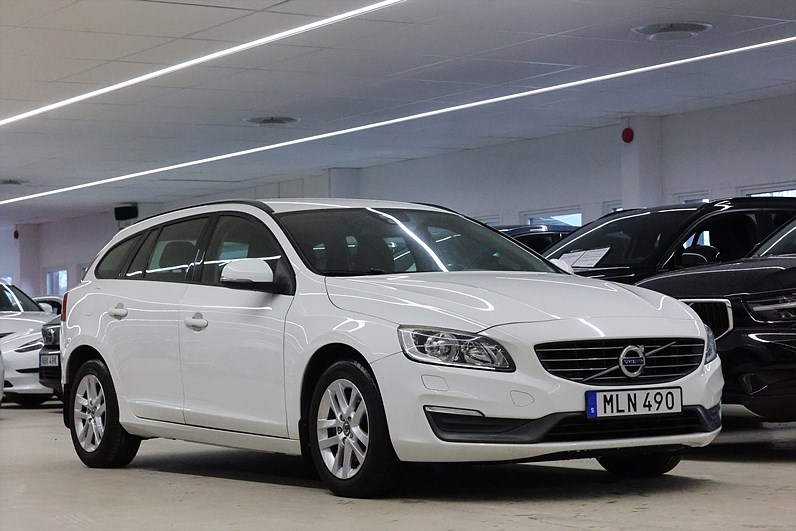 Volvo V60 T3 150hk Kinetic Värmare Farthållare