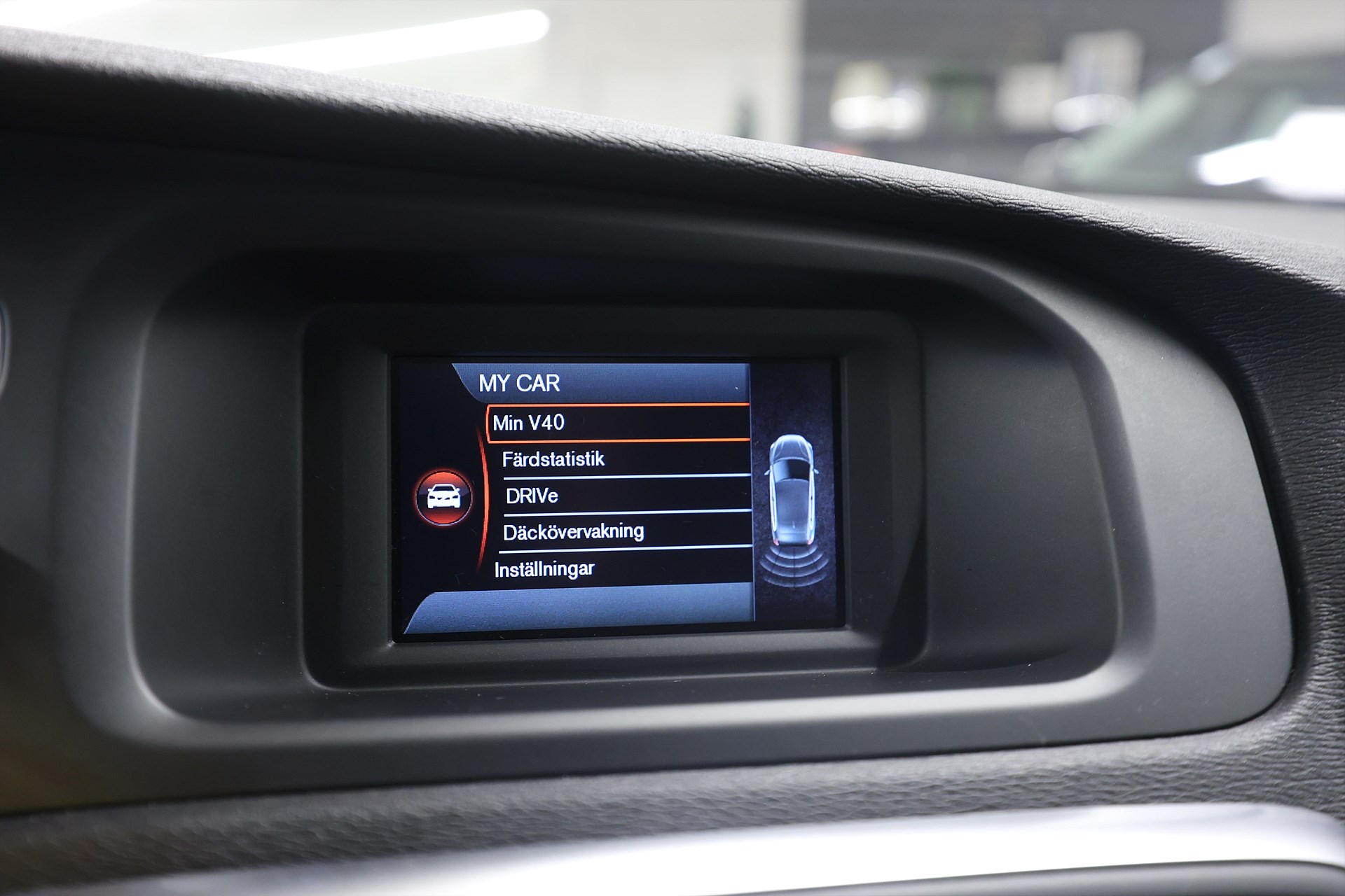 Volvo V40 D2 120hk R-Design Pano PDC Drag Värmare