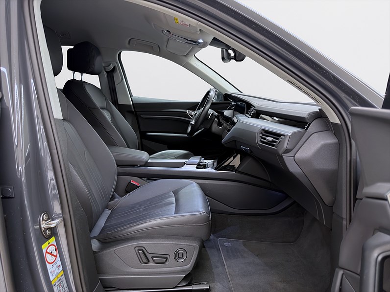e-tron quattro 340hk Proline Läder Drag B-Kamera Navi