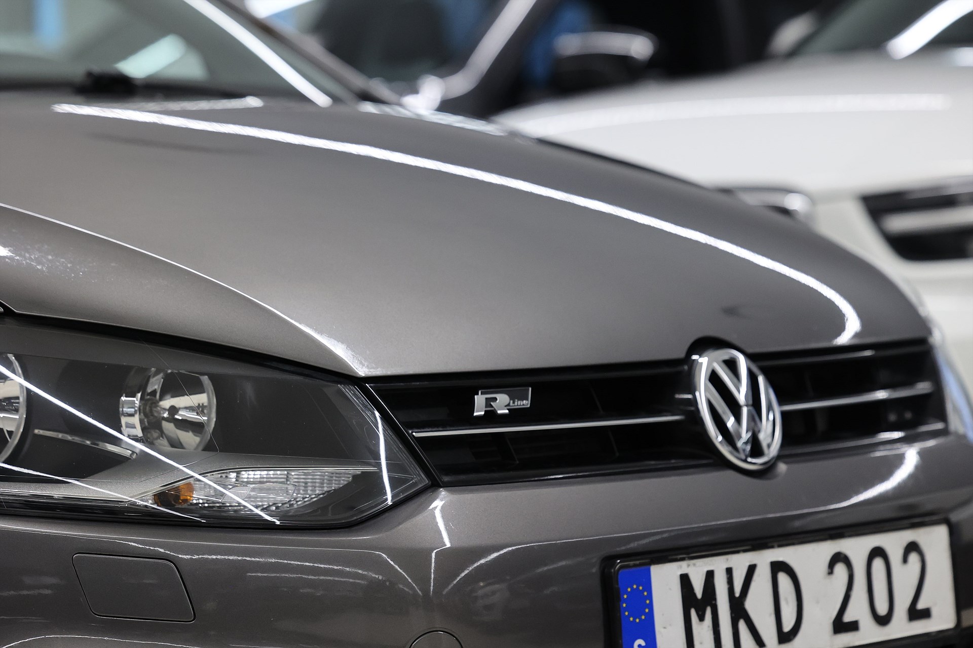 Volkswagen Polo 1.2 TSI 90hk *Hjulkampanj!* Masters R Line PDC Farth