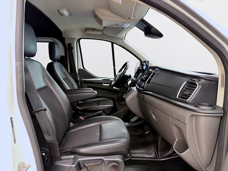 Ford Transit Custom 290 2.0 185hk Crewvan L2 Drag B-Kamera