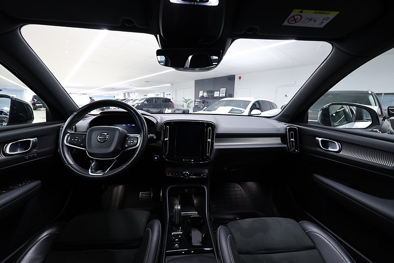 Volvo XC40 D3 150hk R-Design Värmare B-kamera Drag Navi
