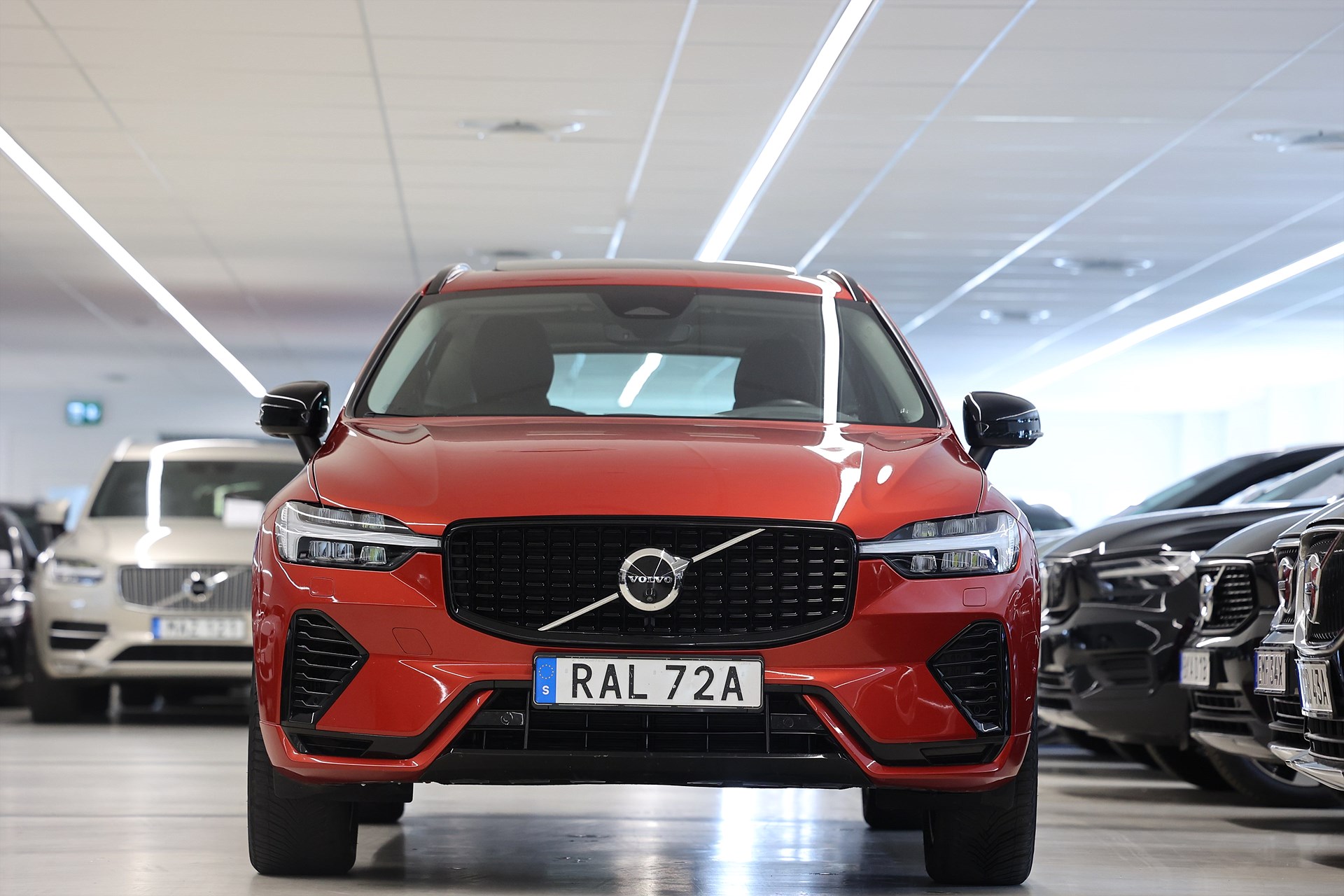 Volvo XC60 Recharge T6 AWD 350hk Plus Dark Pano Drag 360