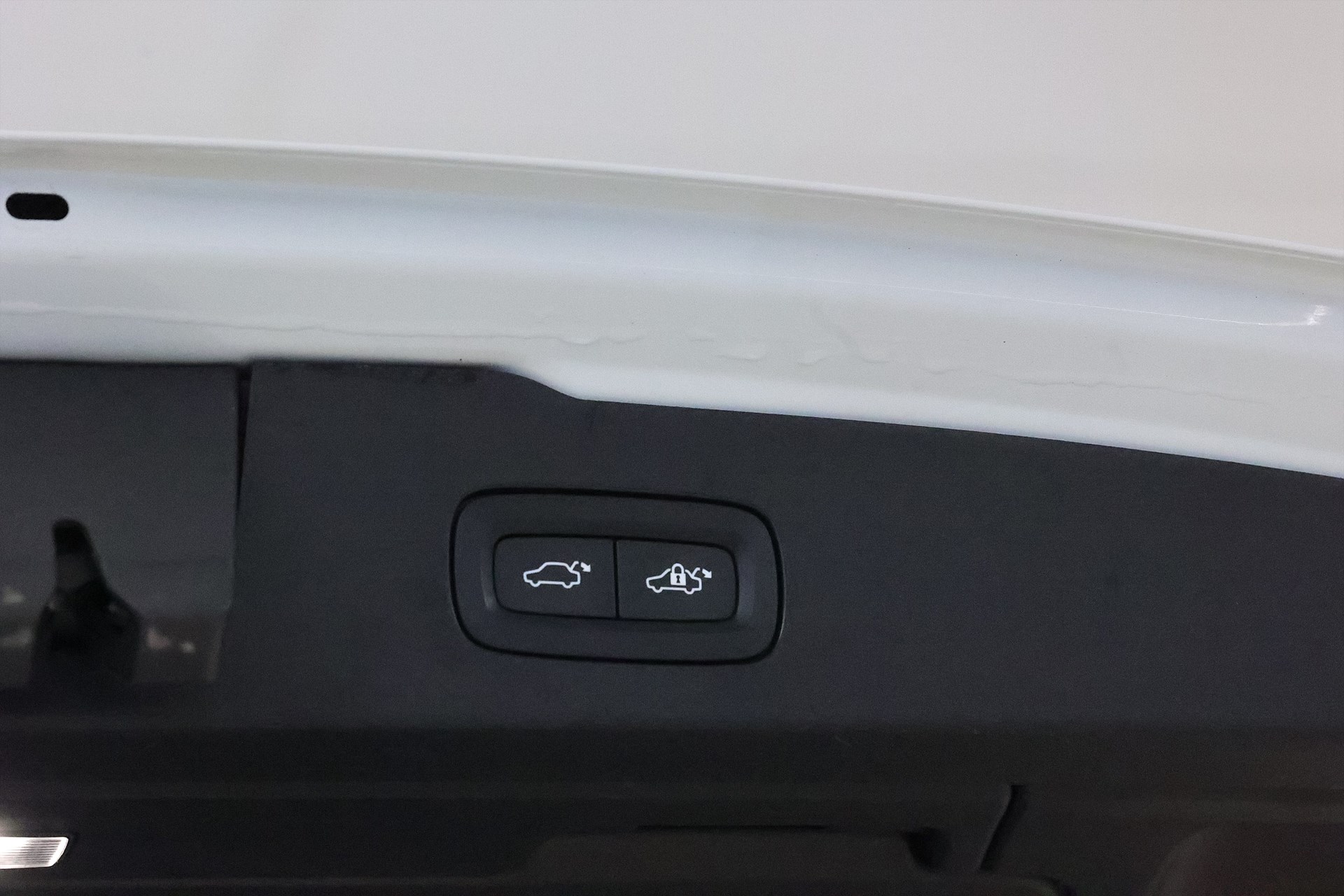 Volvo V60 Recharge T6 AWD 340hk R-Design B-kamera Värmare