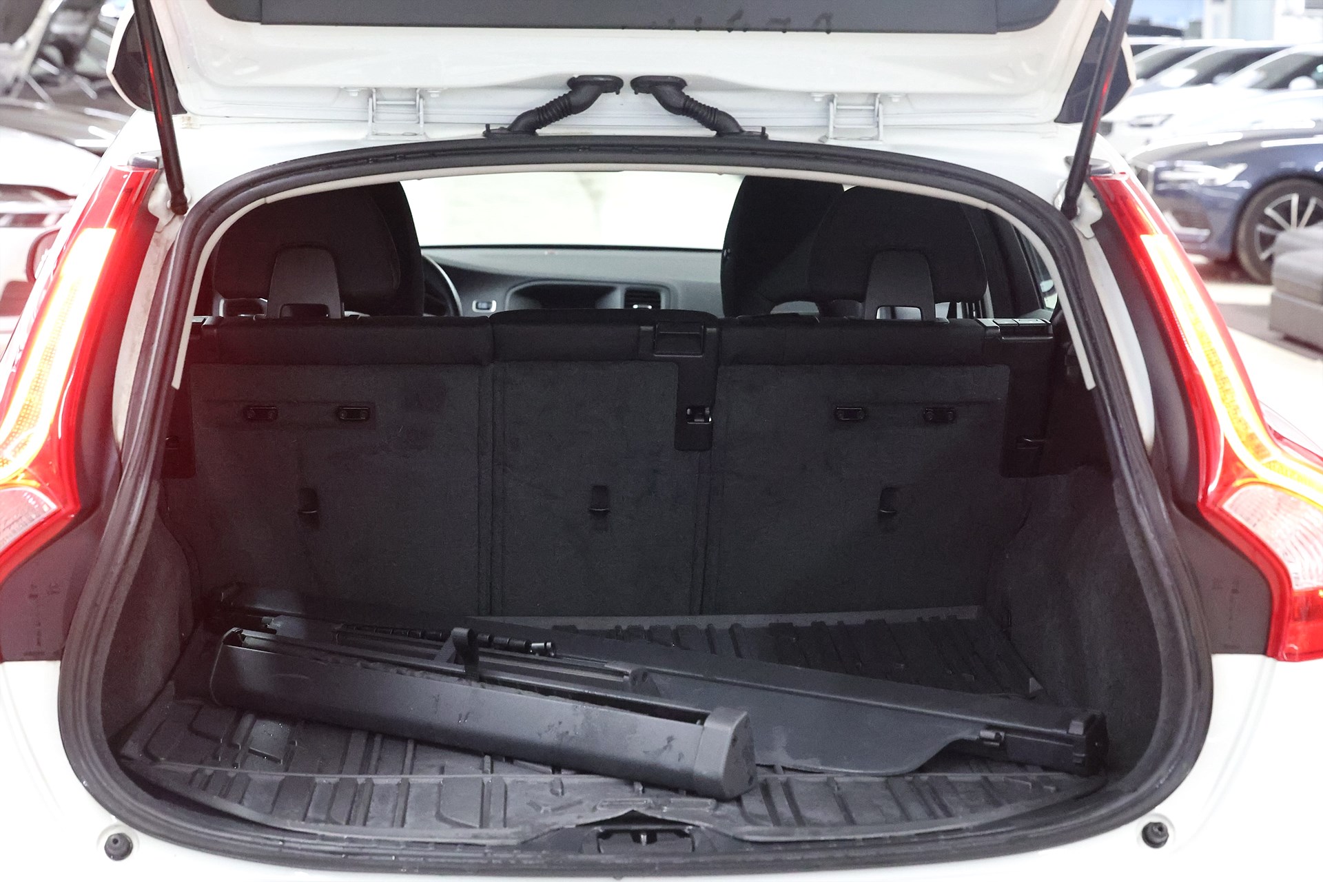 Volvo V60 T3 150hk Kinetic Värmare Farthållare