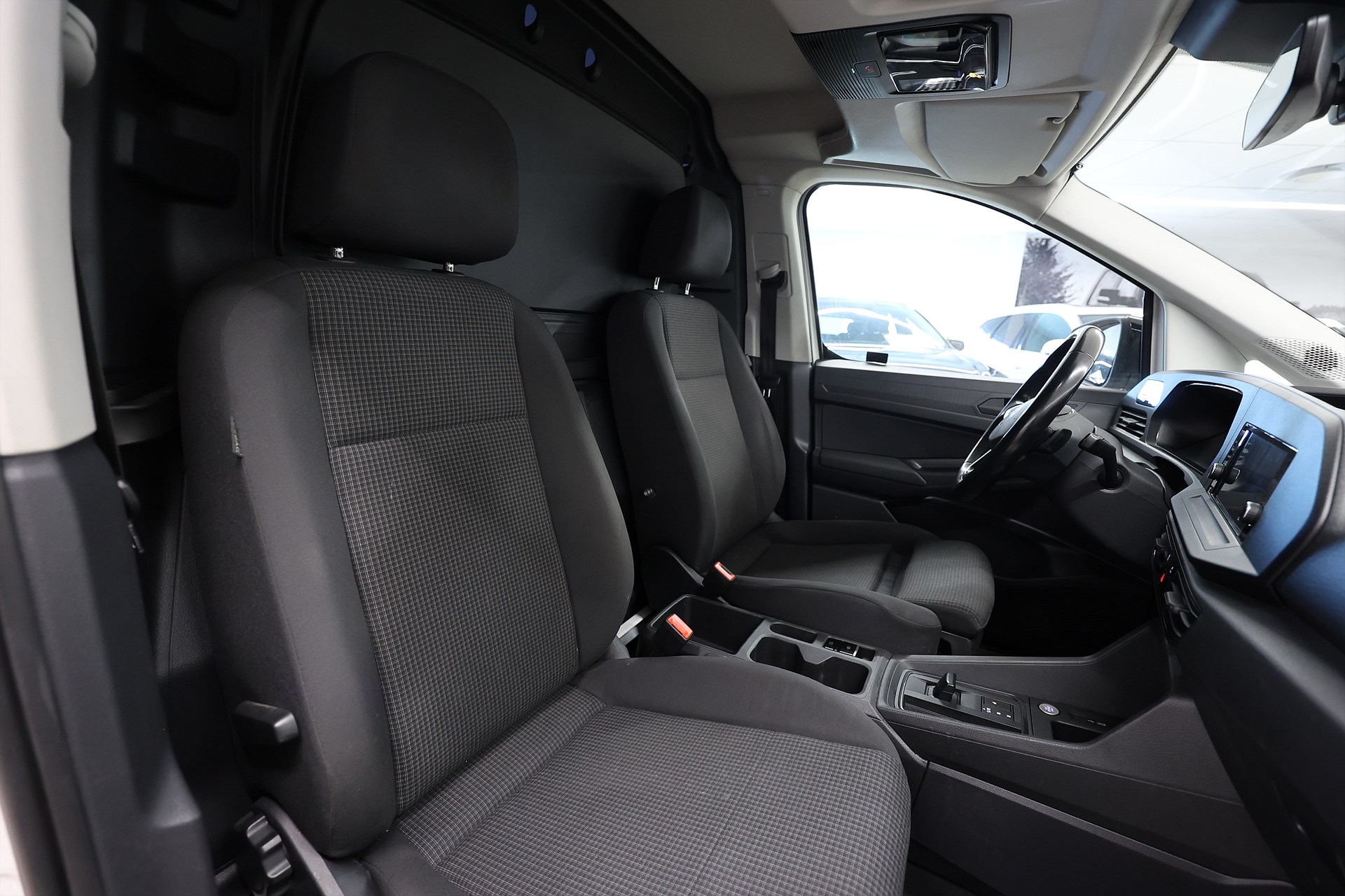 Volkswagen Caddy 2.0 TDI V-inrett Drag Värmare LEASBAR
