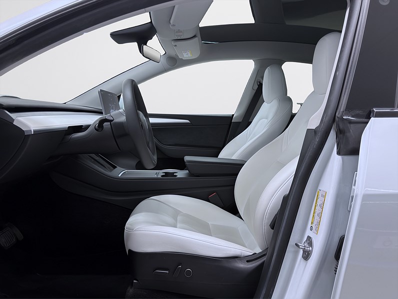 Tesla Model Y Standard Range 299hk Drag Pano Premium B-Kamera