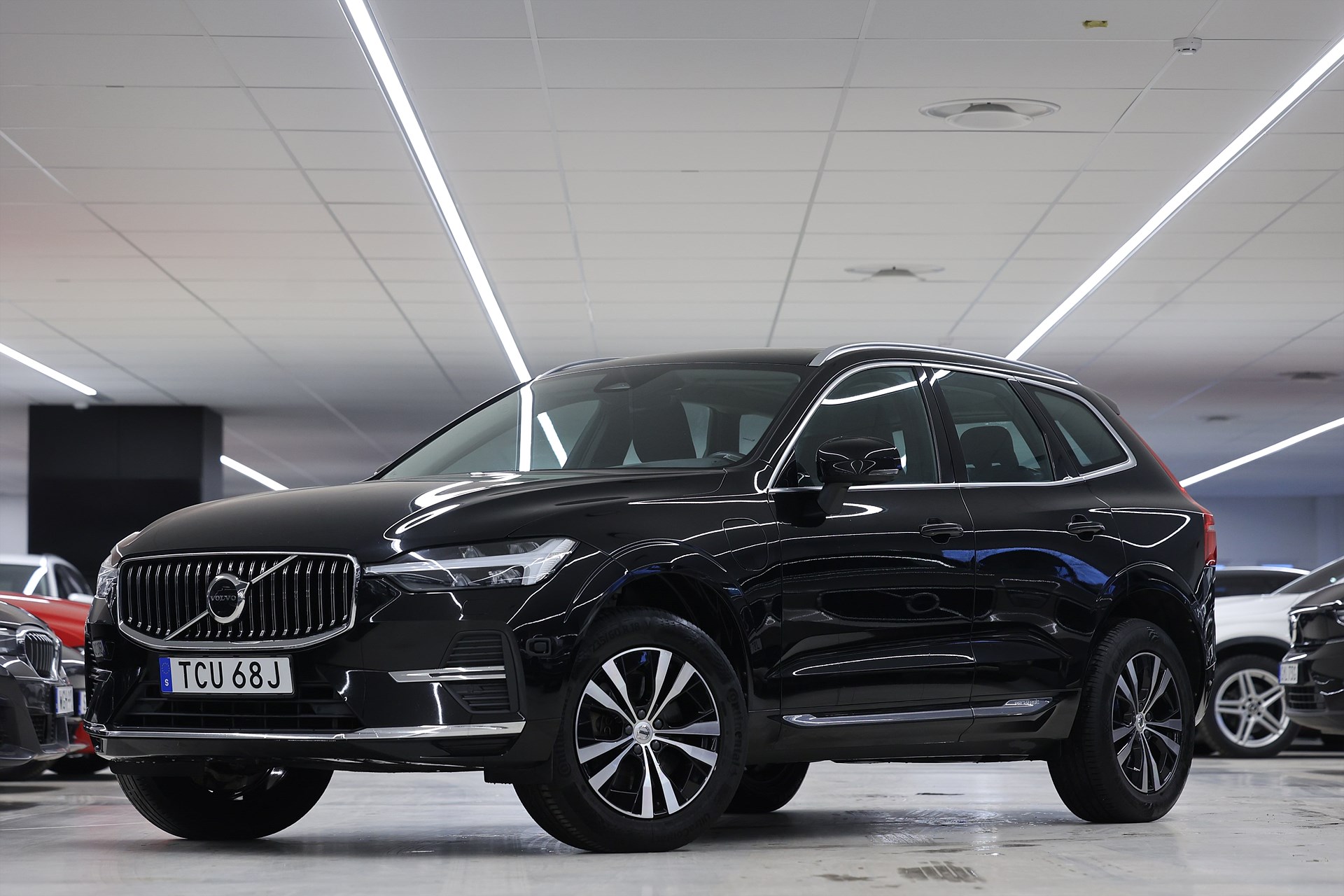 Volvo XC60 Recharge T6 AWD 340hk Momentum Pano Drag