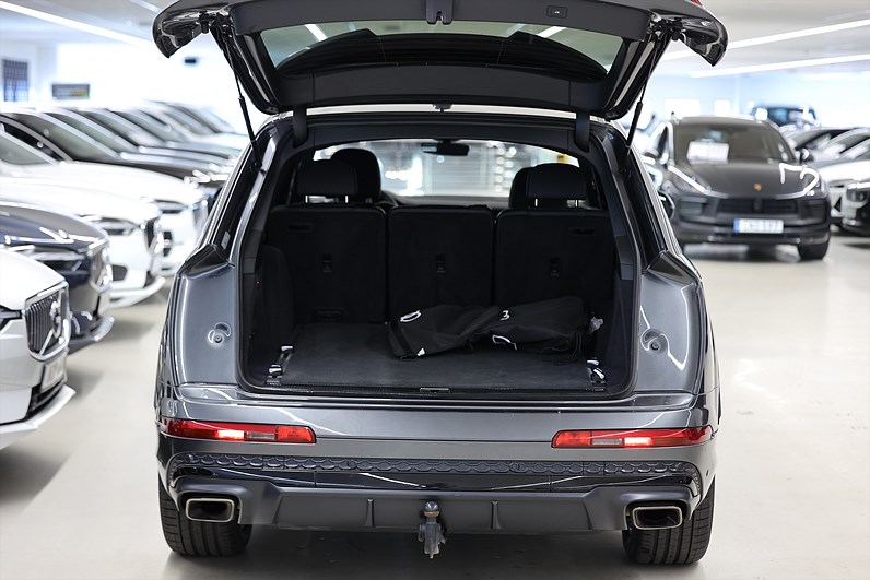 Audi Q7 60 TFSI e quattro S-line 490hk Svart Optik Drag Leasbar