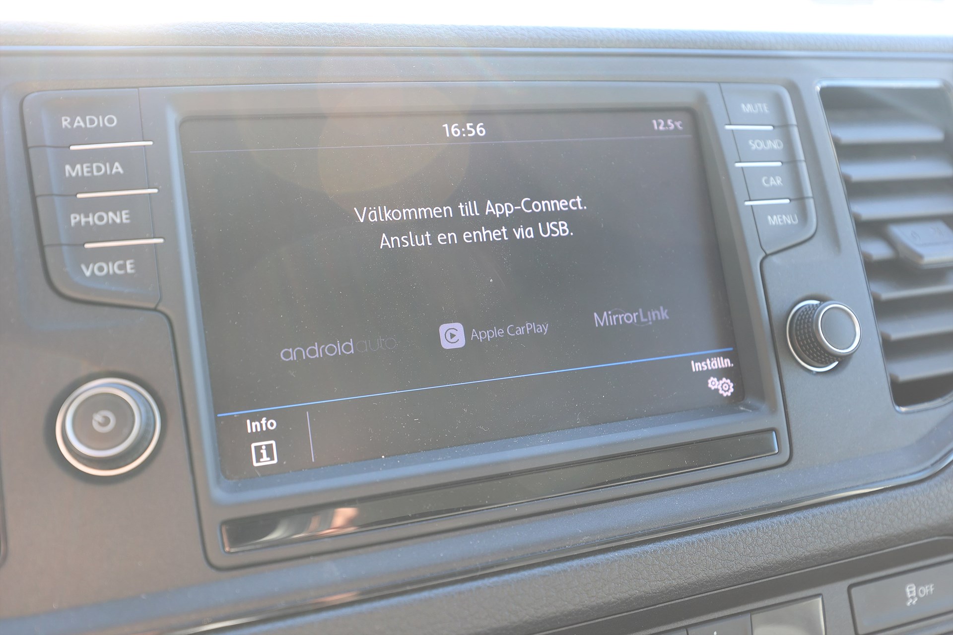 Volkswagen Crafter 35 2.0 TDI 140hk Climatic CarPlay Drag B-kamera