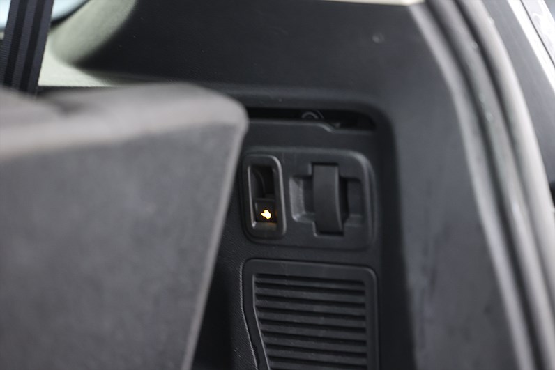 Volkswagen Touran 1.8 TSI 180hk *Hjulkampanj!* R-Line Drag