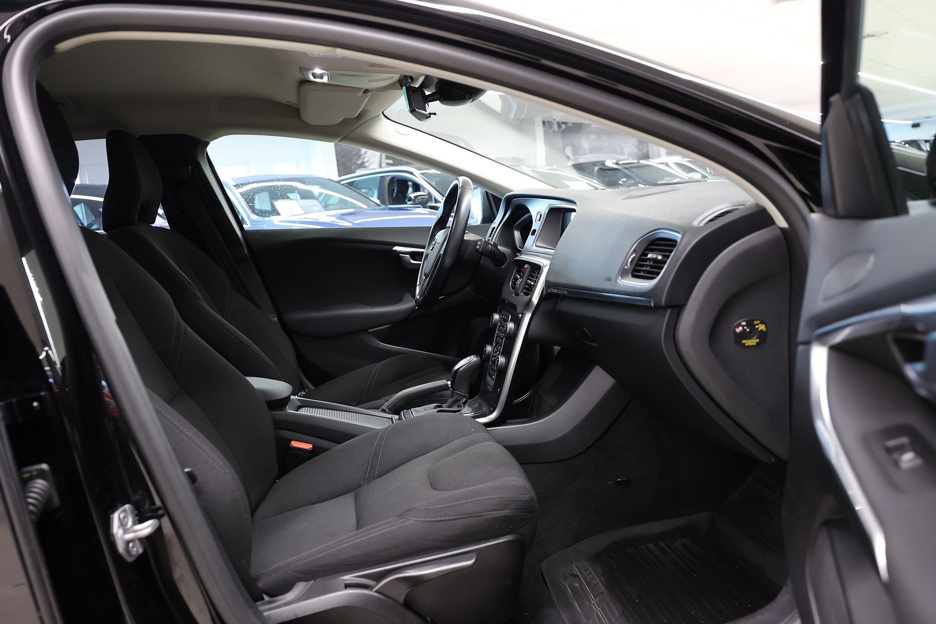 Volvo V40 Cross Country T3 152hk Kinetic H/K Värmare LED