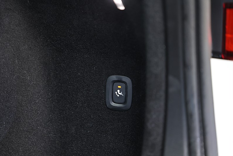 Volvo V60 D4 AWD 190hk *Hjulkampanj!* Momentum Drag