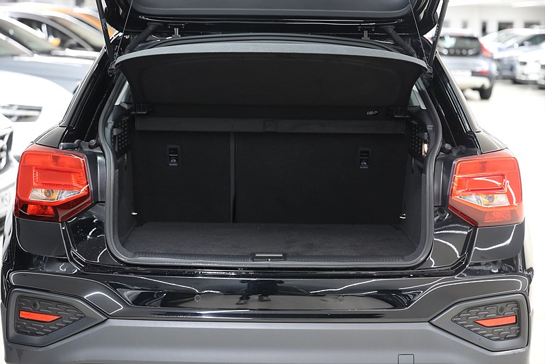 Audi Q2 30 TFSI 110hk *Hjulkampanj!* Proline PDC LED