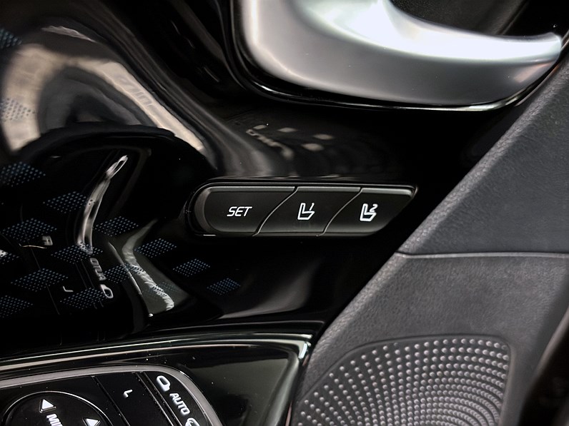 64 kWh 204hk Advance Plus JBL B-Kamera Navi PDC Lucka