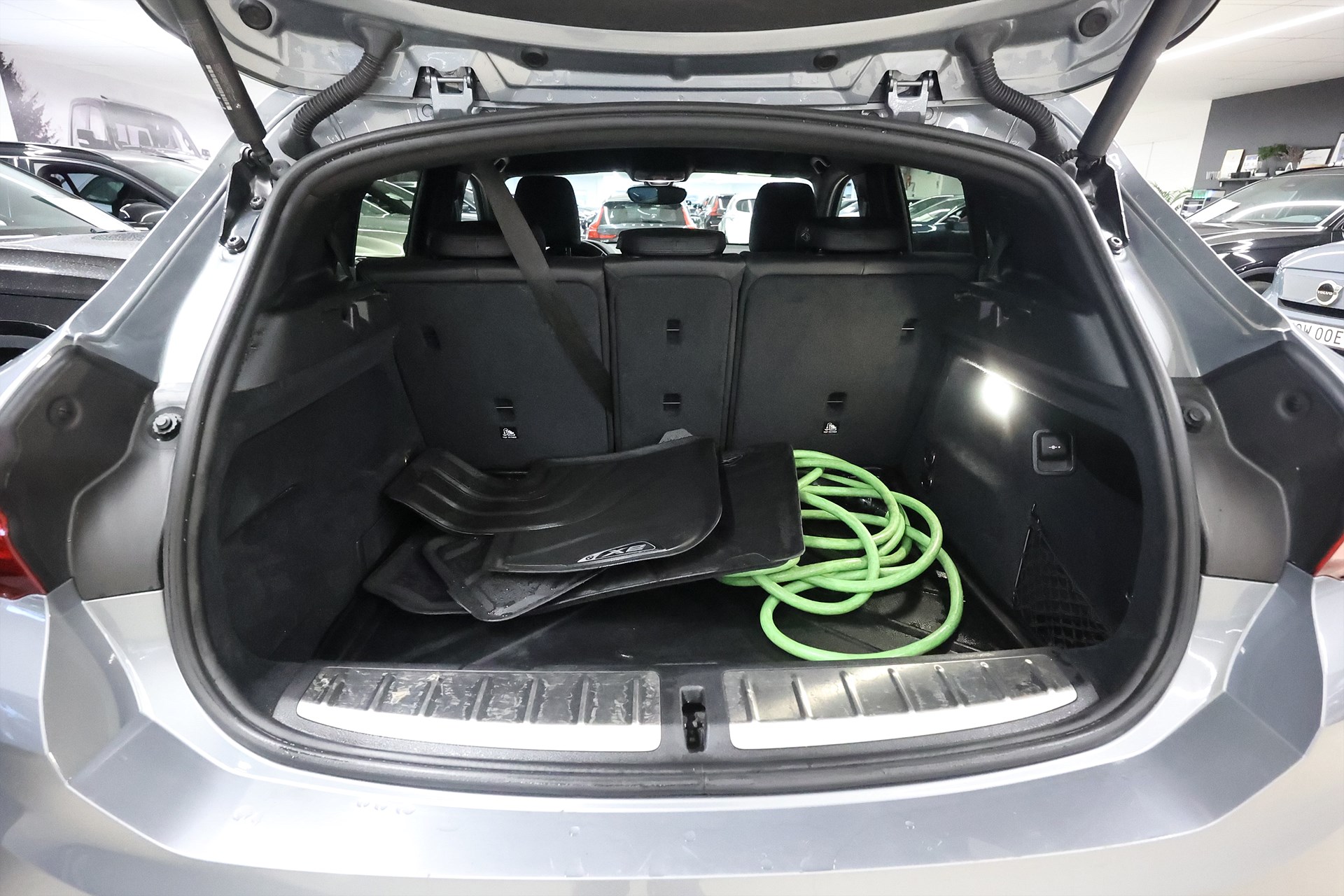 BMW X2 xDrive25e 220hk M Sport Shadow HUD H/K Skinn