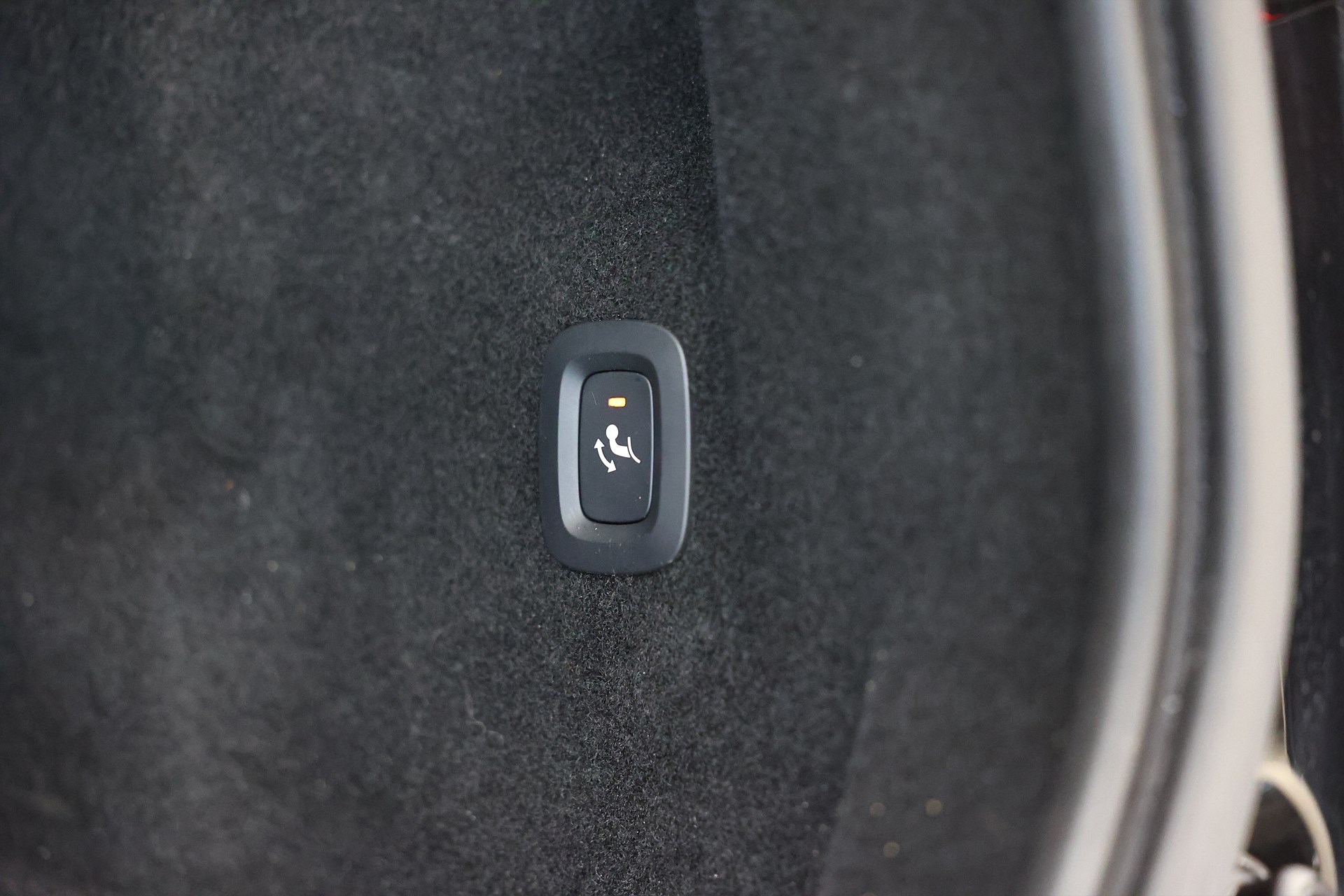 Volvo XC60 Recharge T6 AWD 350hk Core Edition Pano Drag Keyless MOMS
