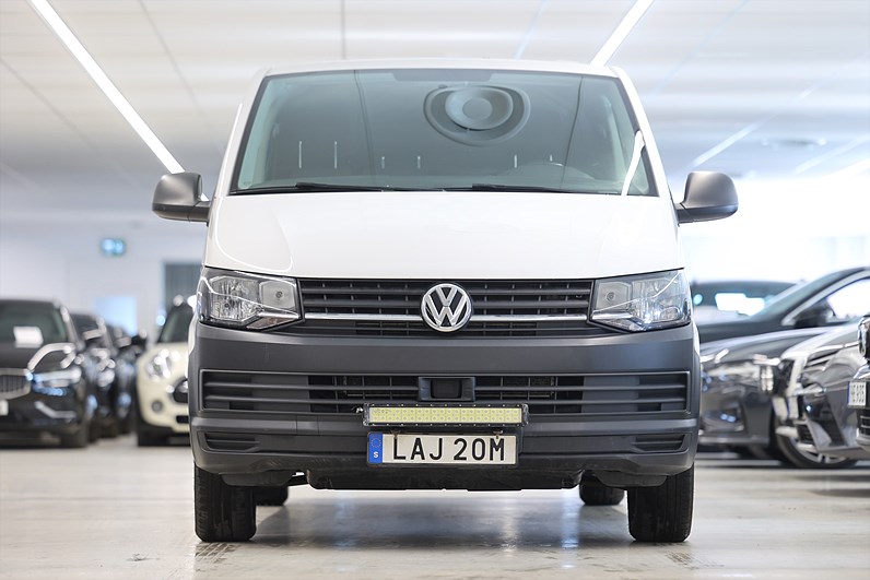 Volkswagen Transporter T28 2.0 TDI 150hk V-Inrett 3-Sits Drag MOMS