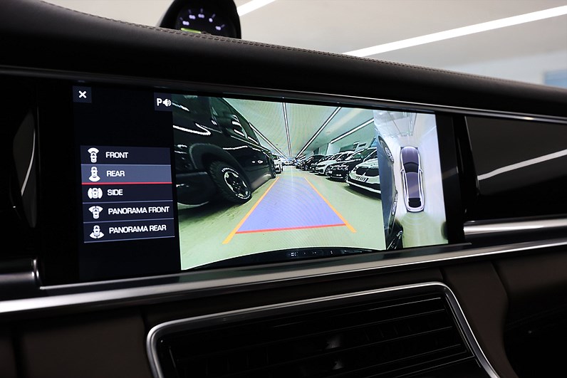 Porsche Panamera 4 E-Hybrid Sport Turismo SportDesign Pkt Pano 360-Kam