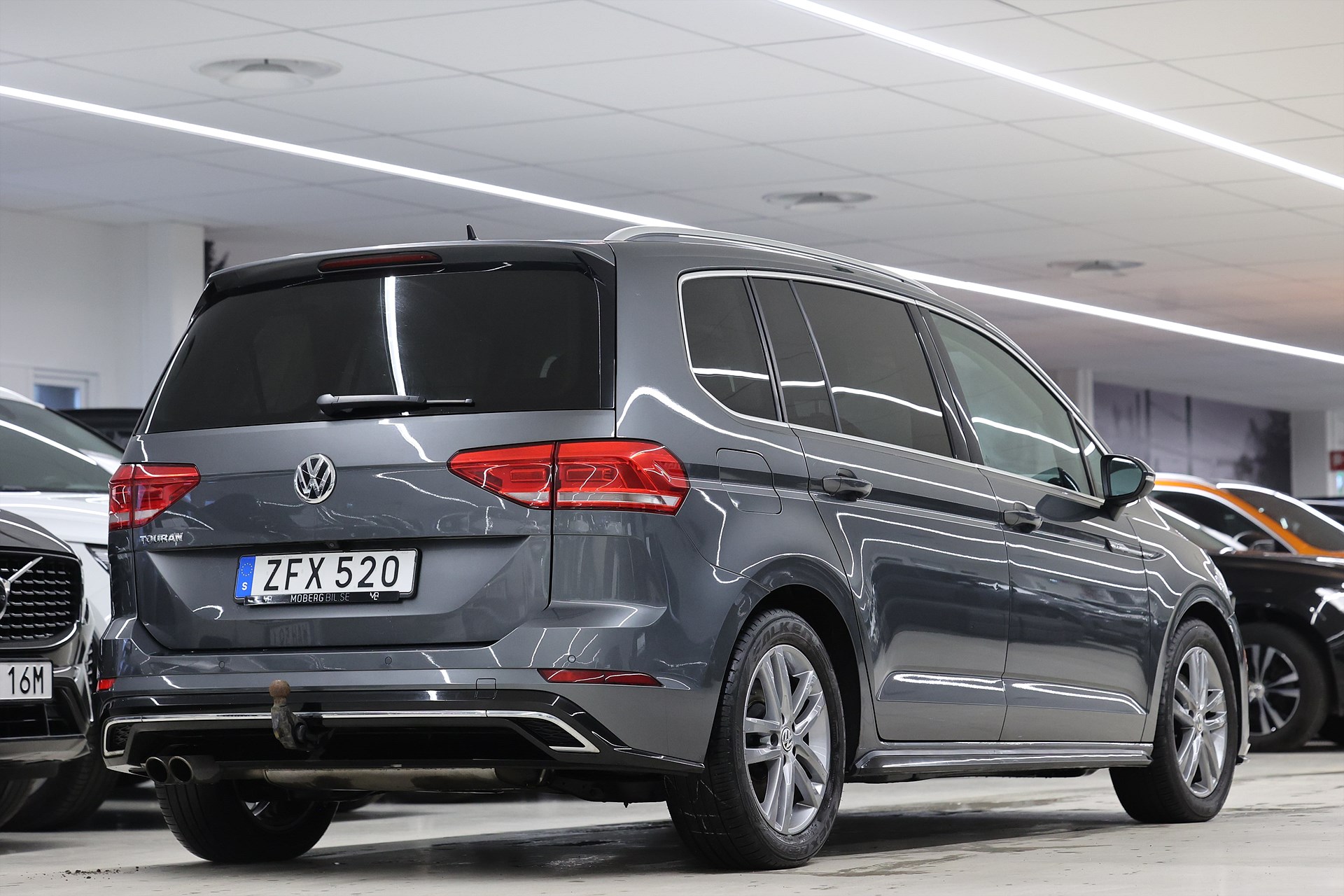 Volkswagen Touran 1.8 TSI 180hk *Hjulkampanj!* R-Line Drag