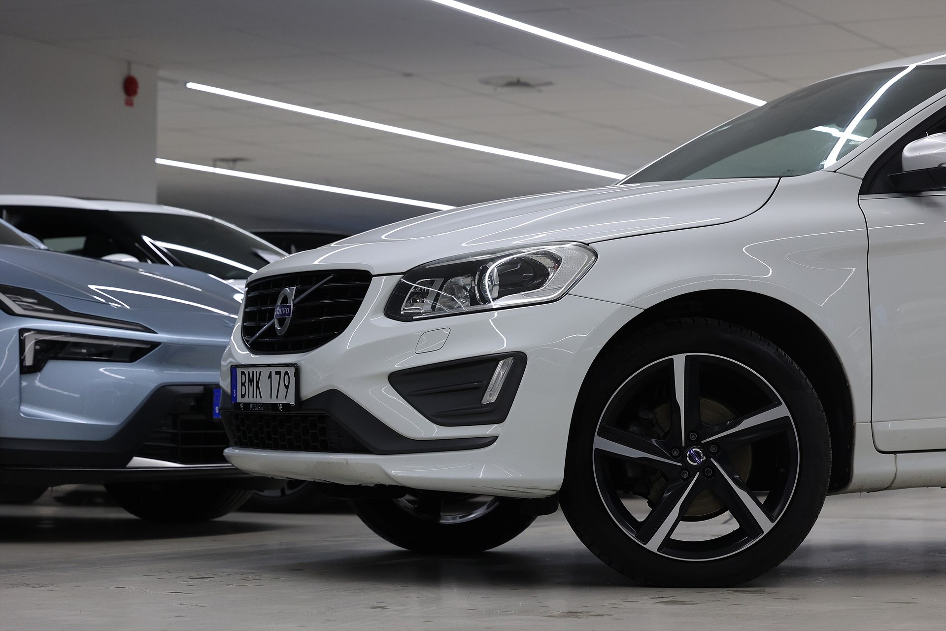 Volvo XC60 D4 190hk *Hjulkampanj!* R-Design Navi PDC Drag Värmare Drag