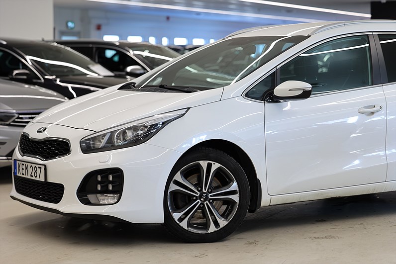 Kia Ceed 1.6 CRDI 136hk GT Line B-Kamera Drag Navi PDC