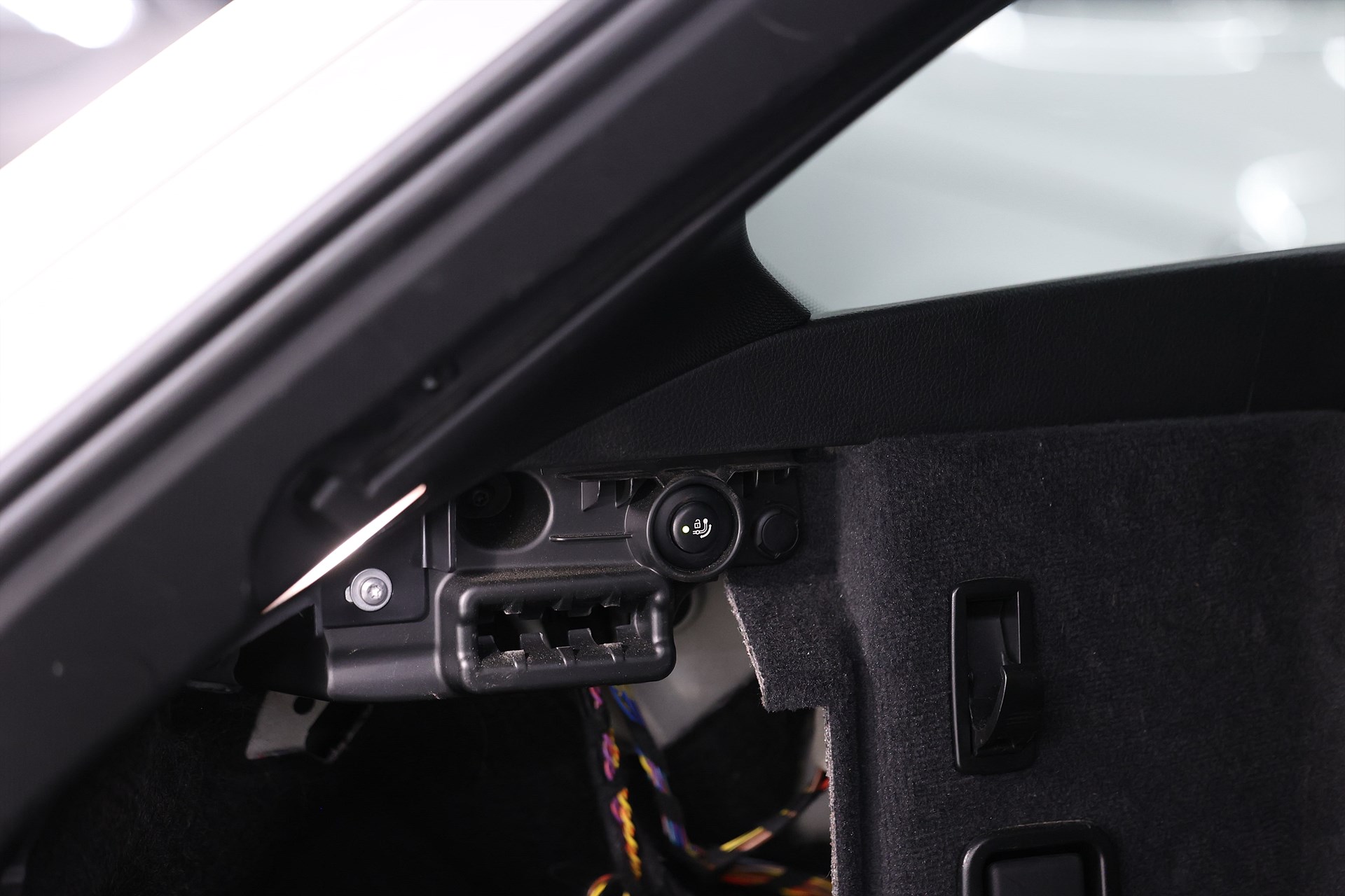 BMW 320d xDrive Touring 190hk *Hjulkampanj!* M Sport Pano HUD H/K Keyless Drag