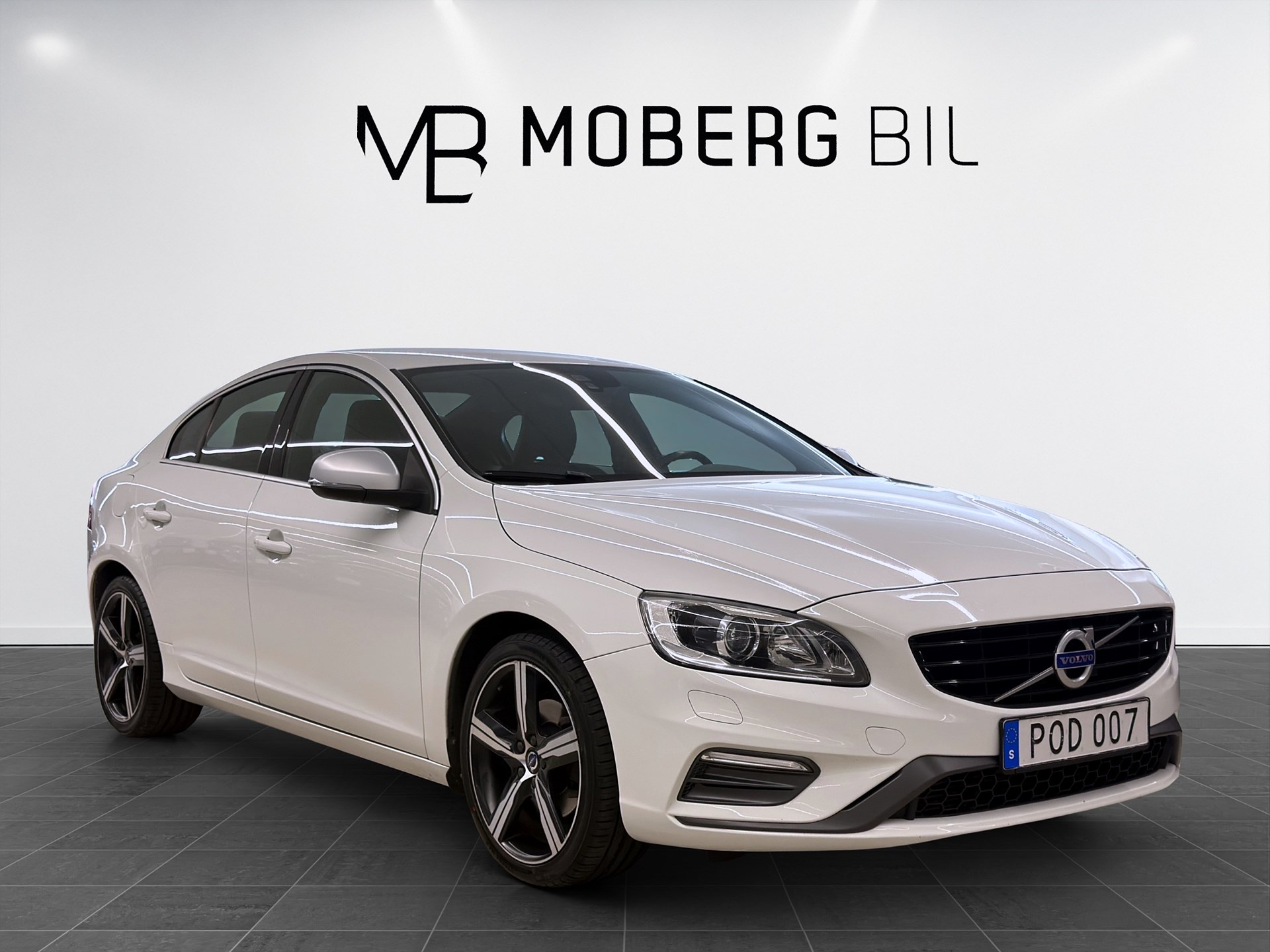 Volvo S60 T3 152hk Helg på Moberg! R-Design Värmare PDC