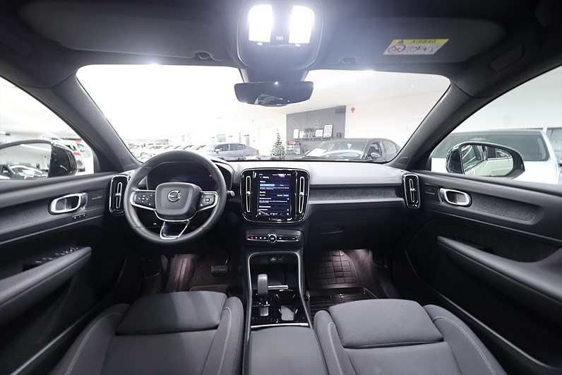 Volvo C40 Recharge Single Motor 231hk *Hjulkampanj!* H/K Pano