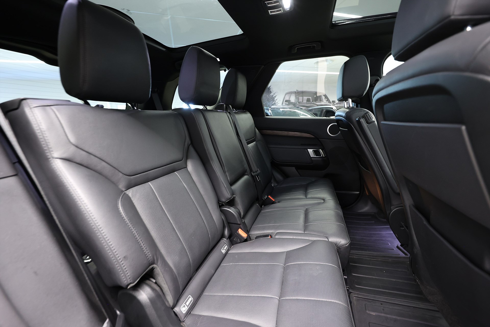 Land Rover Discovery SDV6 306hk HSE 7-sits Drag Pano Keyless