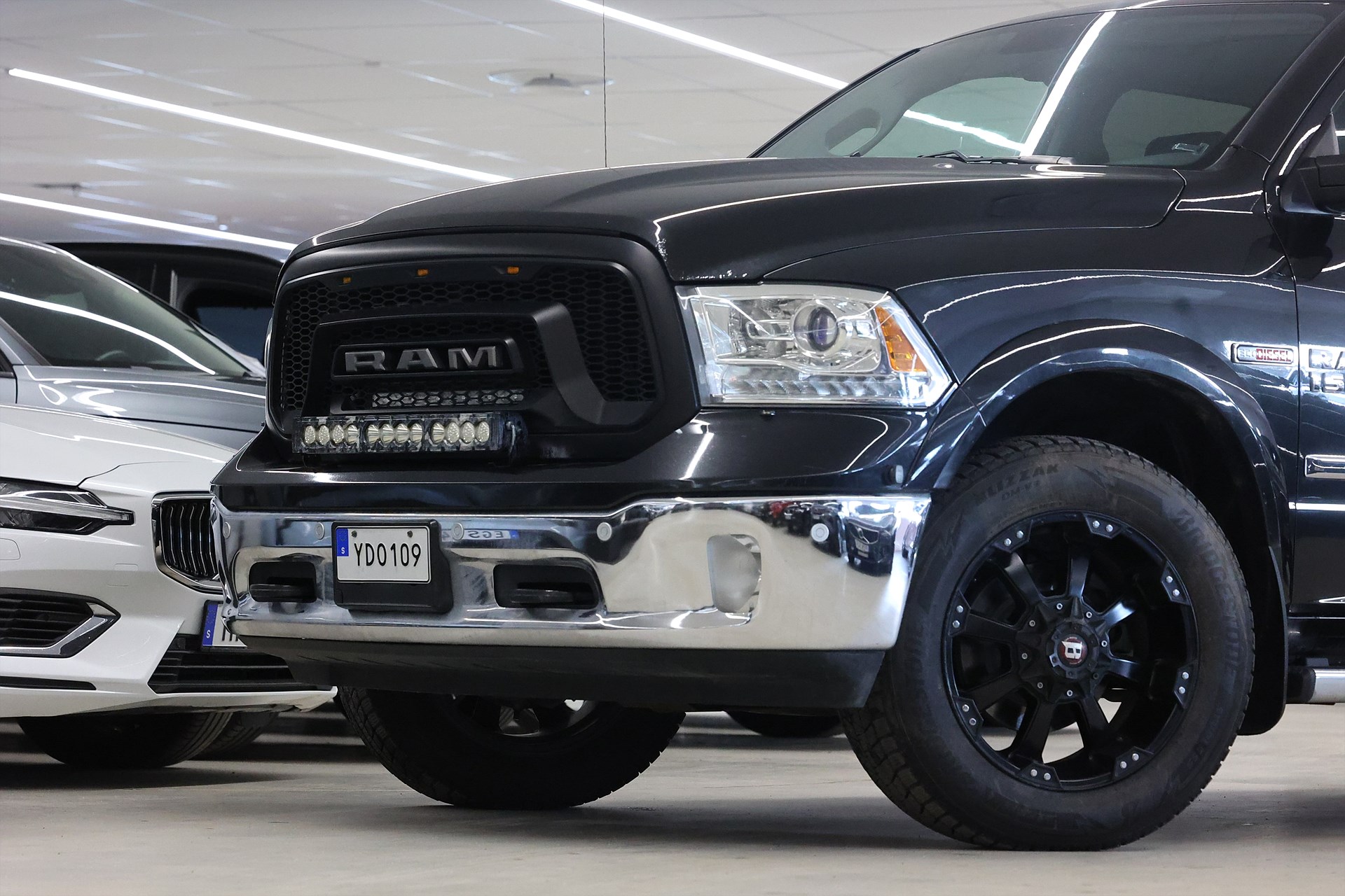 RAM 1500 3.0 V6 EcoDiesel 4x4 Laramie Flaklock Drag Luftfjädr MOMS
