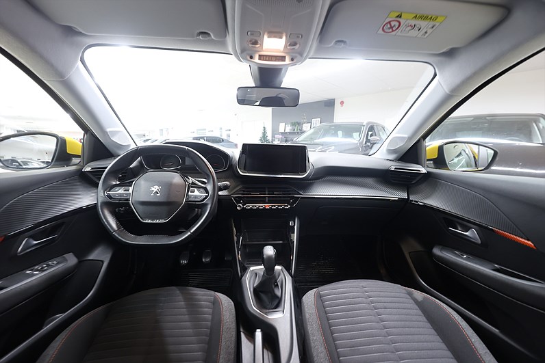 Peugeot 208 1.2 PureTech 75hk Active PDC Carplay