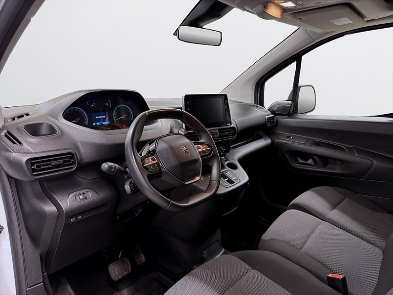 Peugeot e-Partner L2 136hk Drag V-inrett CarPlay Värmare