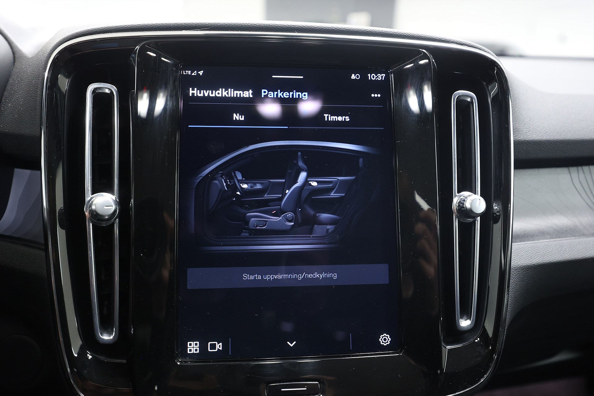 Volvo C40 Recharge Single Motor *Hjulkampanj!* Core Pano Drag