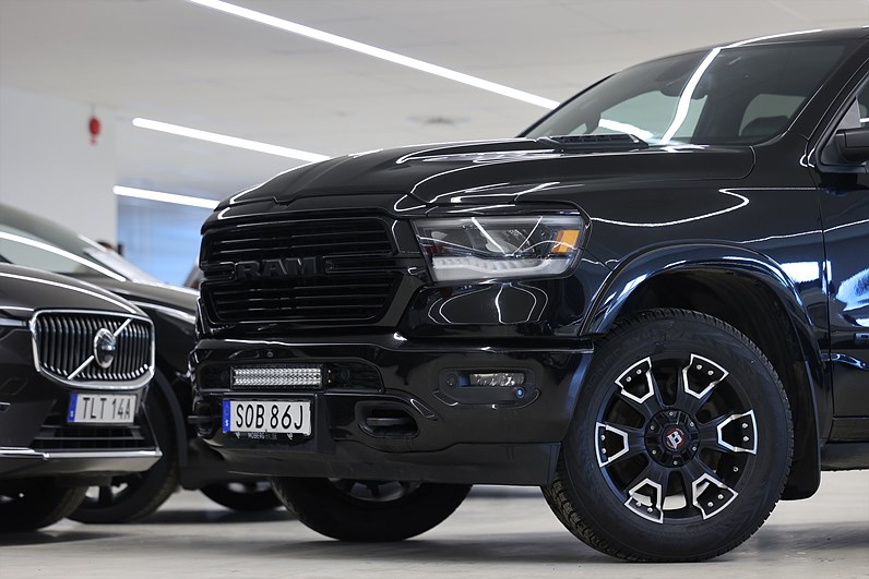 Dodge Ram 1500 Crew Cab 5.7 V8 HEMI 4x4 395hk Laramie LVL 2