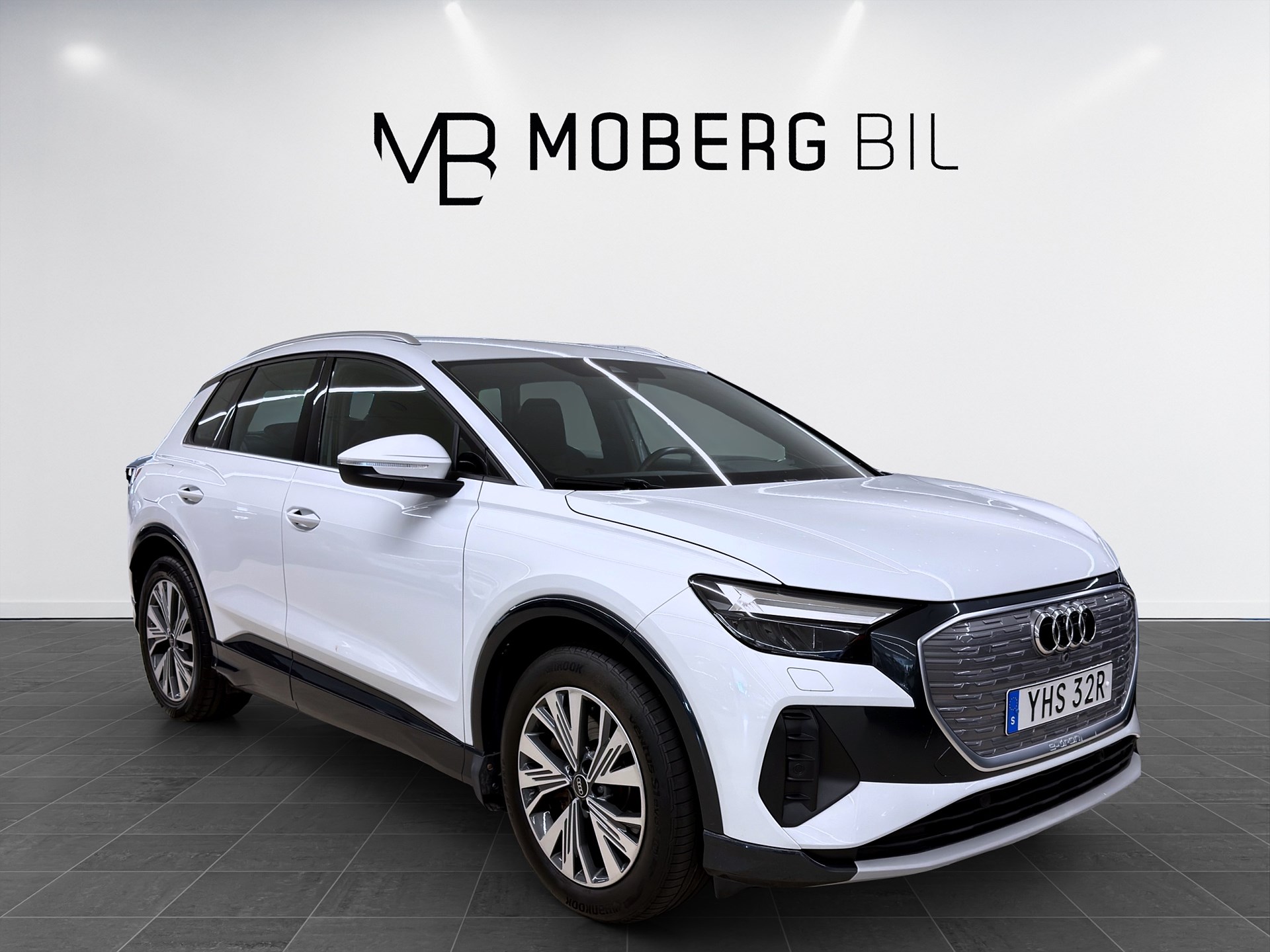 Audi Q4 40 e-tron 204hk Helg på Moberg! Comfort CarPlay Värmare Drag PDC