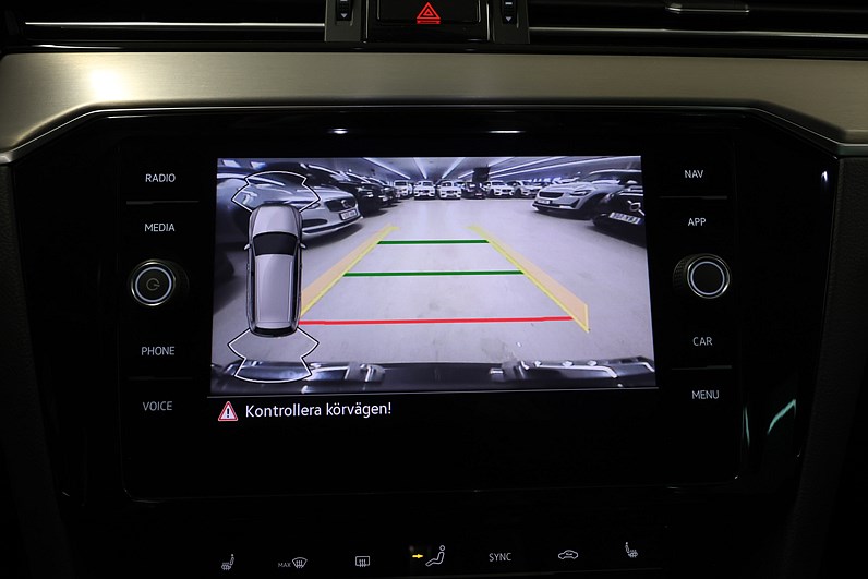 Volkswagen Passat 2.0 TDI SC 4M 200hk *Hjulkampanj!* R-Line