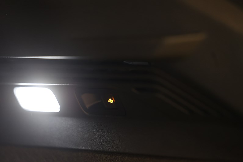 Volkswagen ID.4 Pro Performance 204hk Värmare Navi Drag