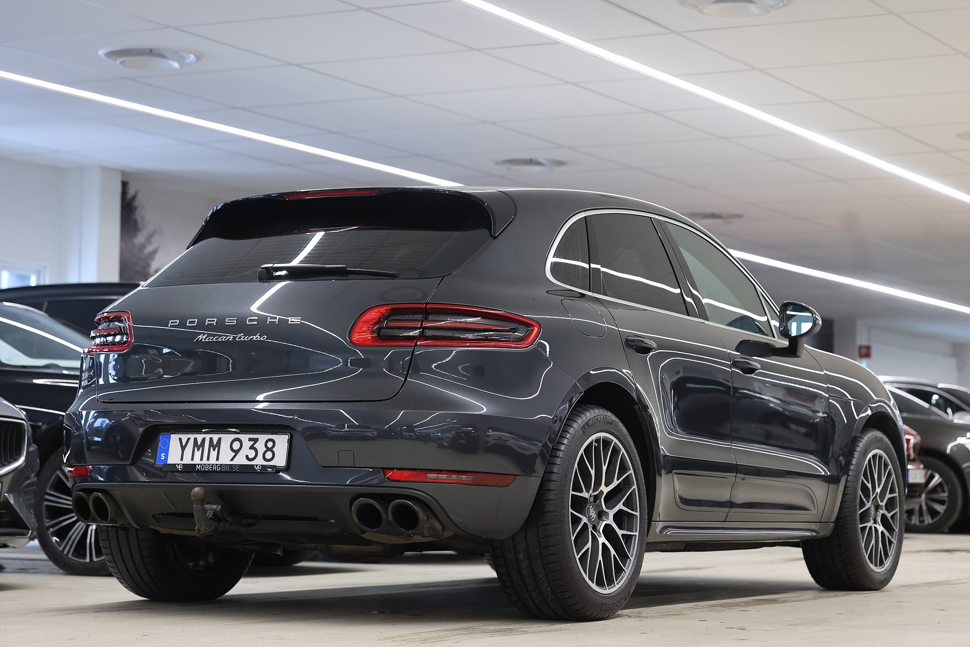 Porsche Macan Turbo Performance 441hk Sport Chrono BOSE Drag