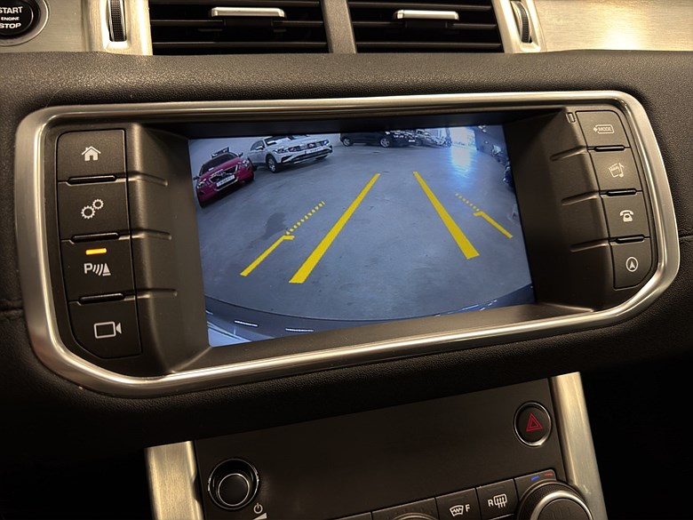 Range Rover Evoque 2.0 TD4 AWD, Kamera, Navi, V-hjul 2017, grå – bild 15 av 22, begagnad hos Niber i Järfälla