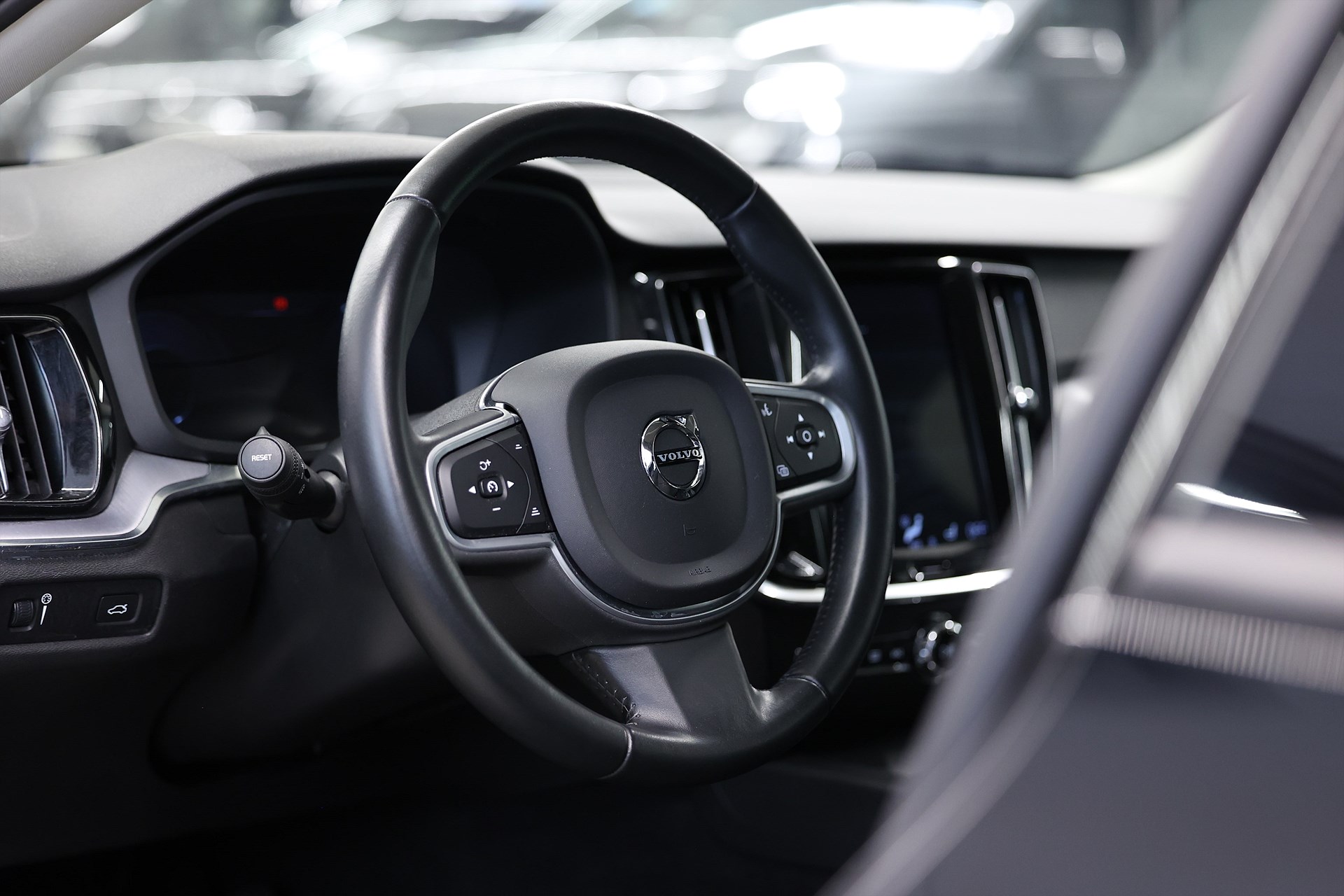 Volvo V60 T4 190hk Adv Edition B-kamera BLIS VOC Navi